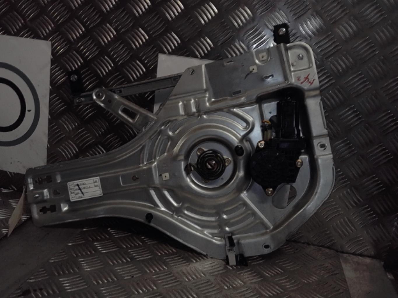 Leve vitre electrique arriere gauche