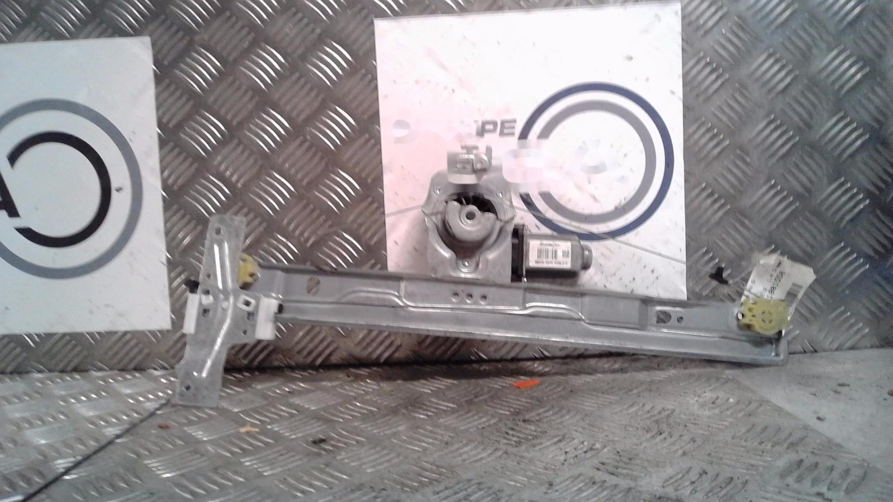 Elevalunas eléctrico delantero derecho