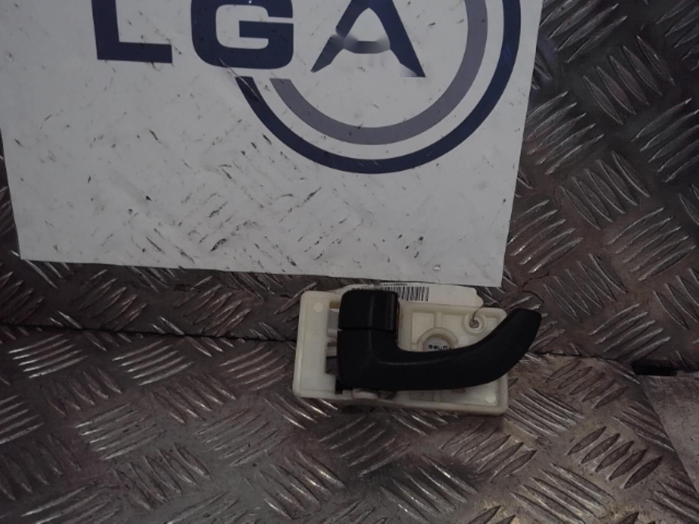 Poignee interieur arriere gauche