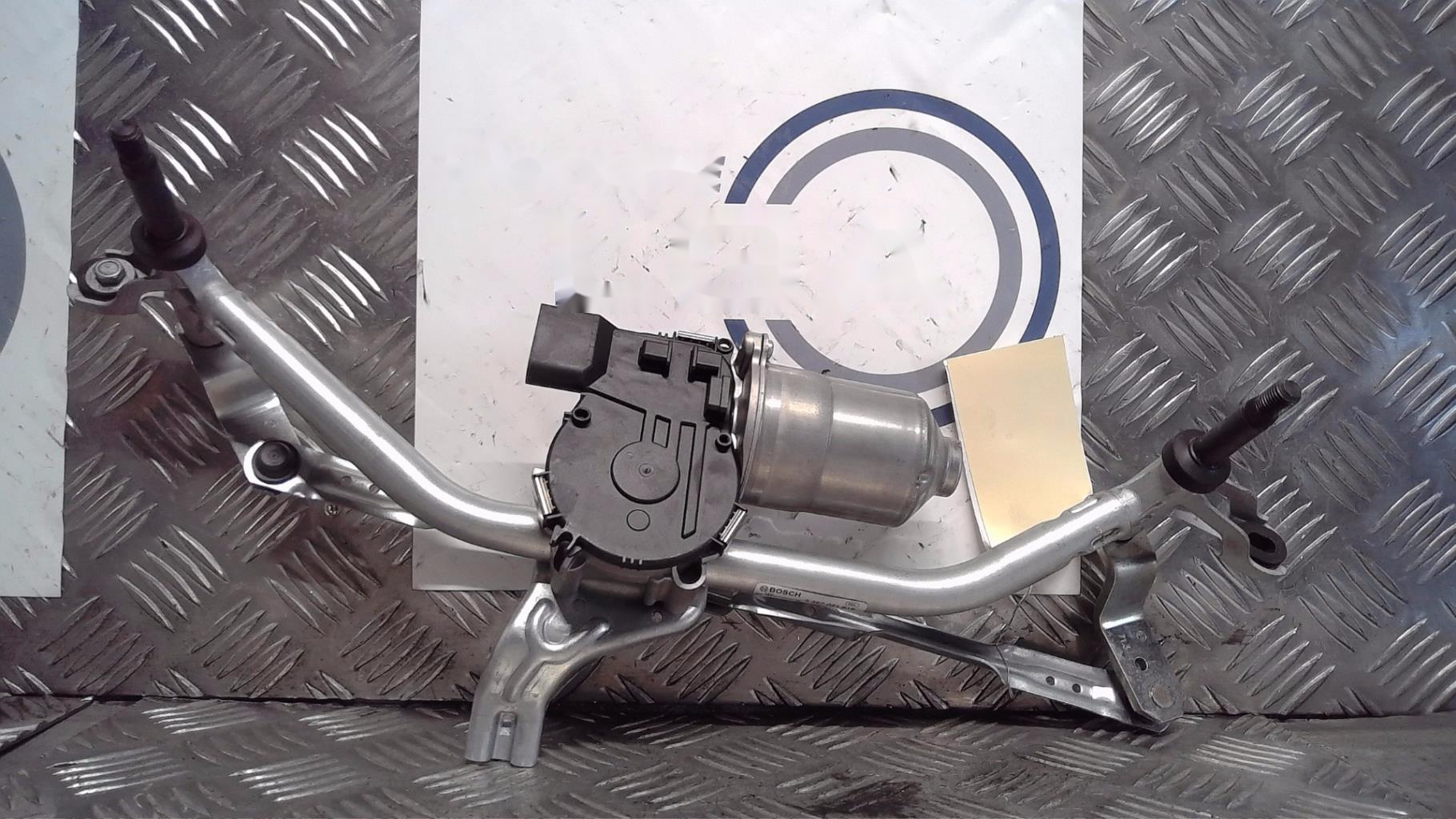 Moteur essuie glace avant