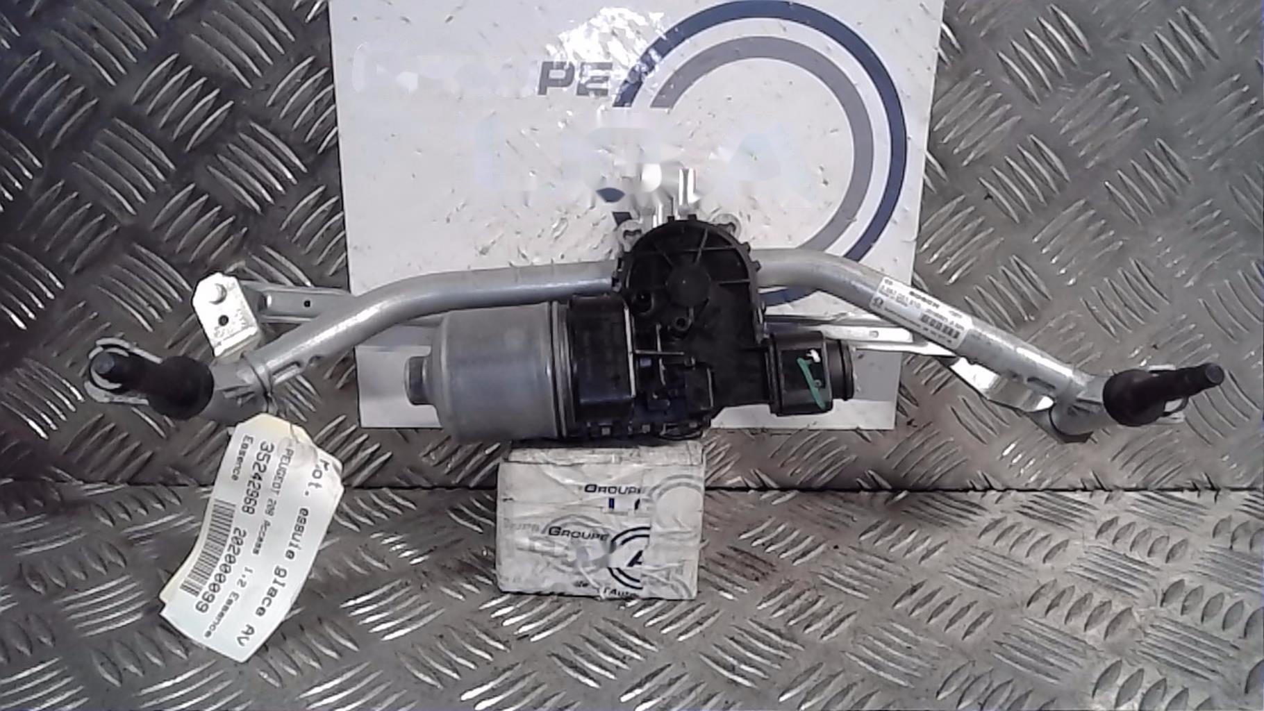 Moteur essuie glace avant