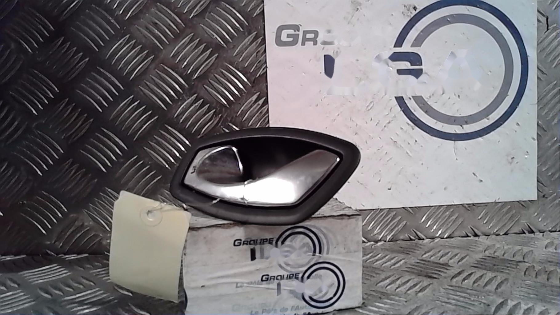Poignee interieur avant gauche
