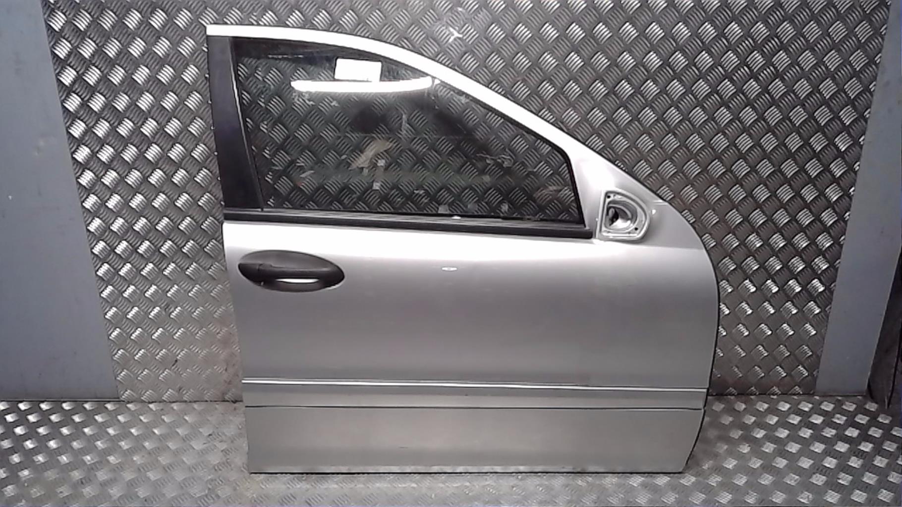 Porte avant droit