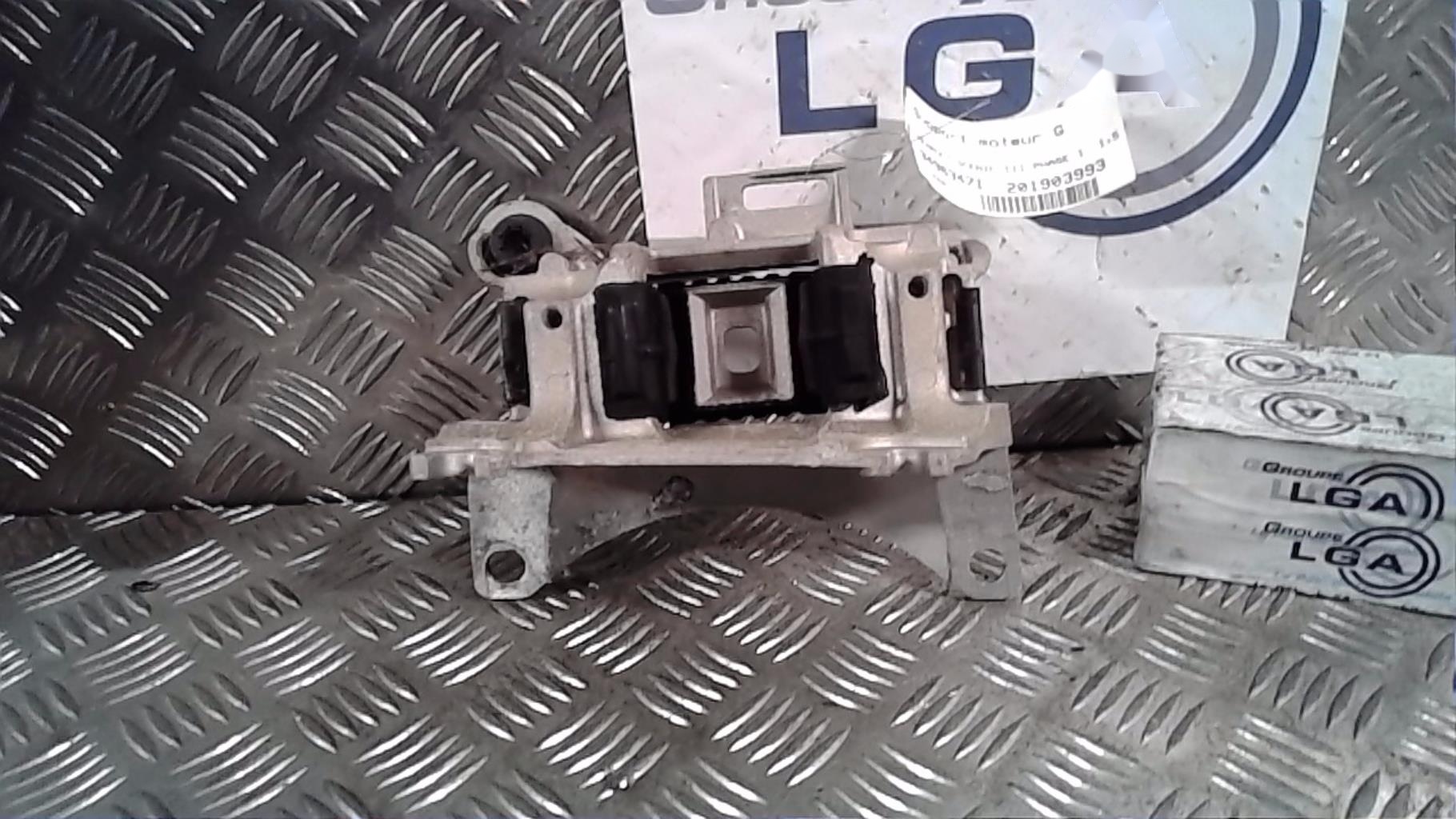 Support moteur gauche