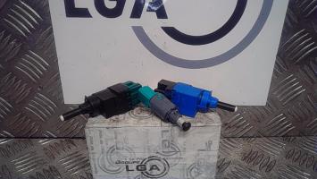 Contacteur feu stop