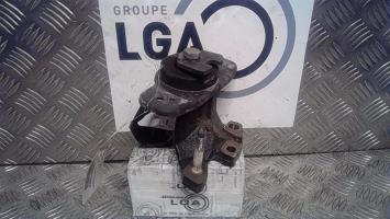 Support moteur droit