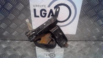 Support moteur gauche