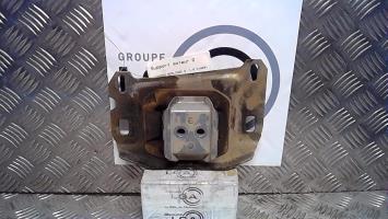 Support moteur gauche