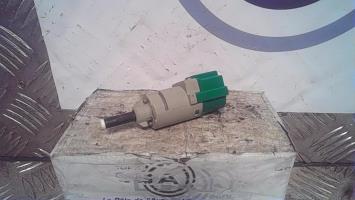 Contacteur feu stop