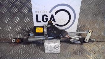 Moteur essuie glace avant