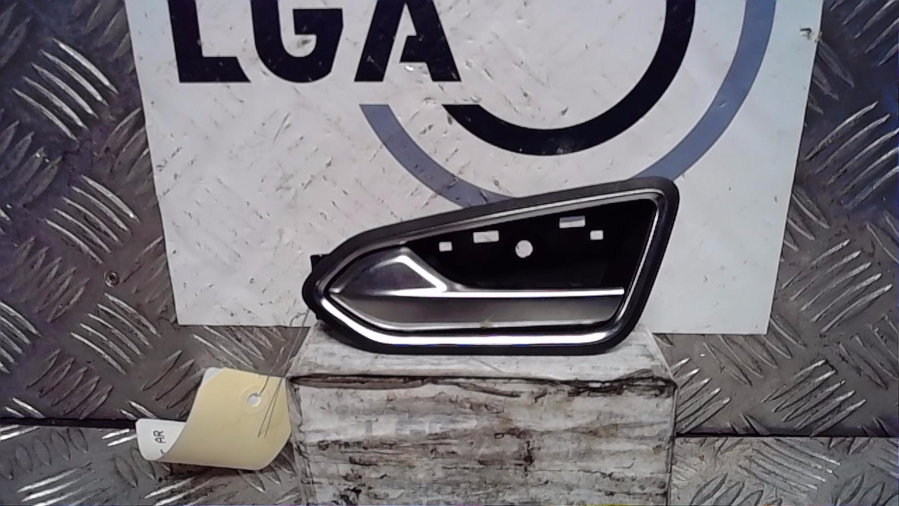 Poignee interieur arriere gauche