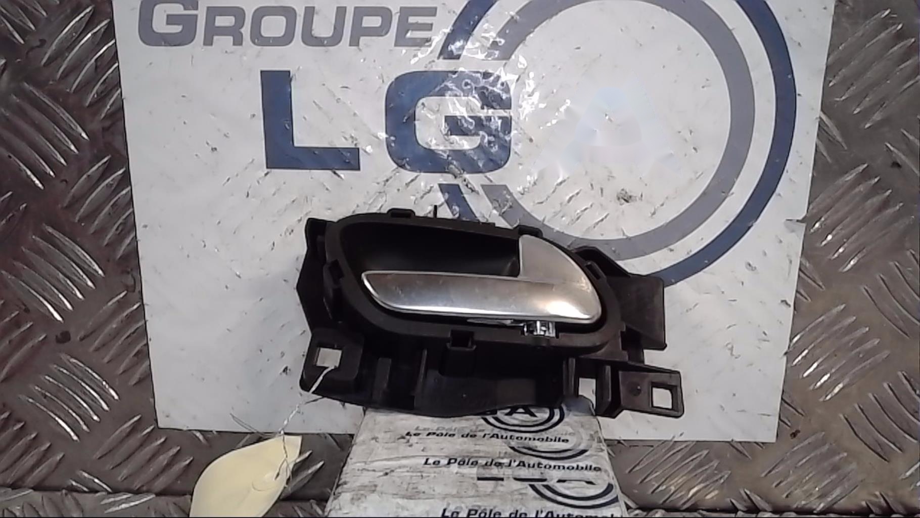 Tirador interior delantero derecho