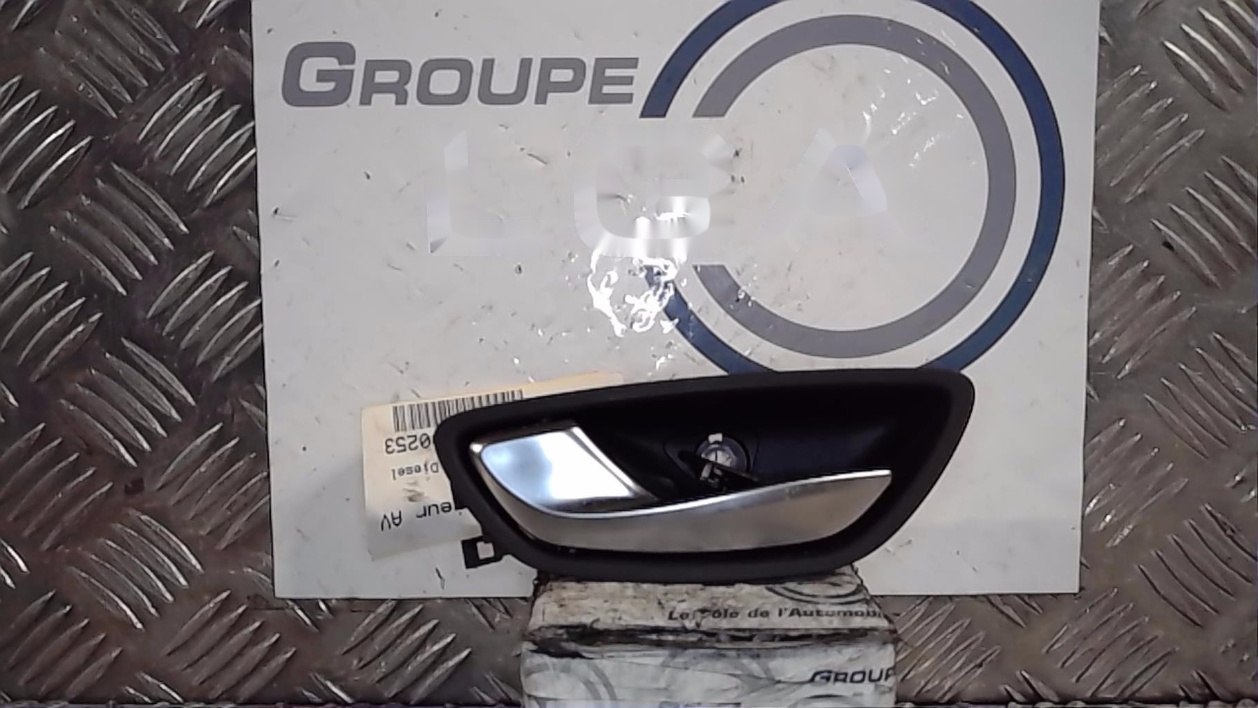 Poignee interieur avant gauche