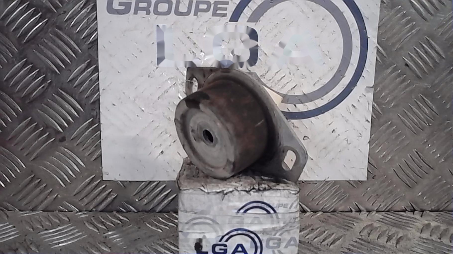 Support moteur gauche