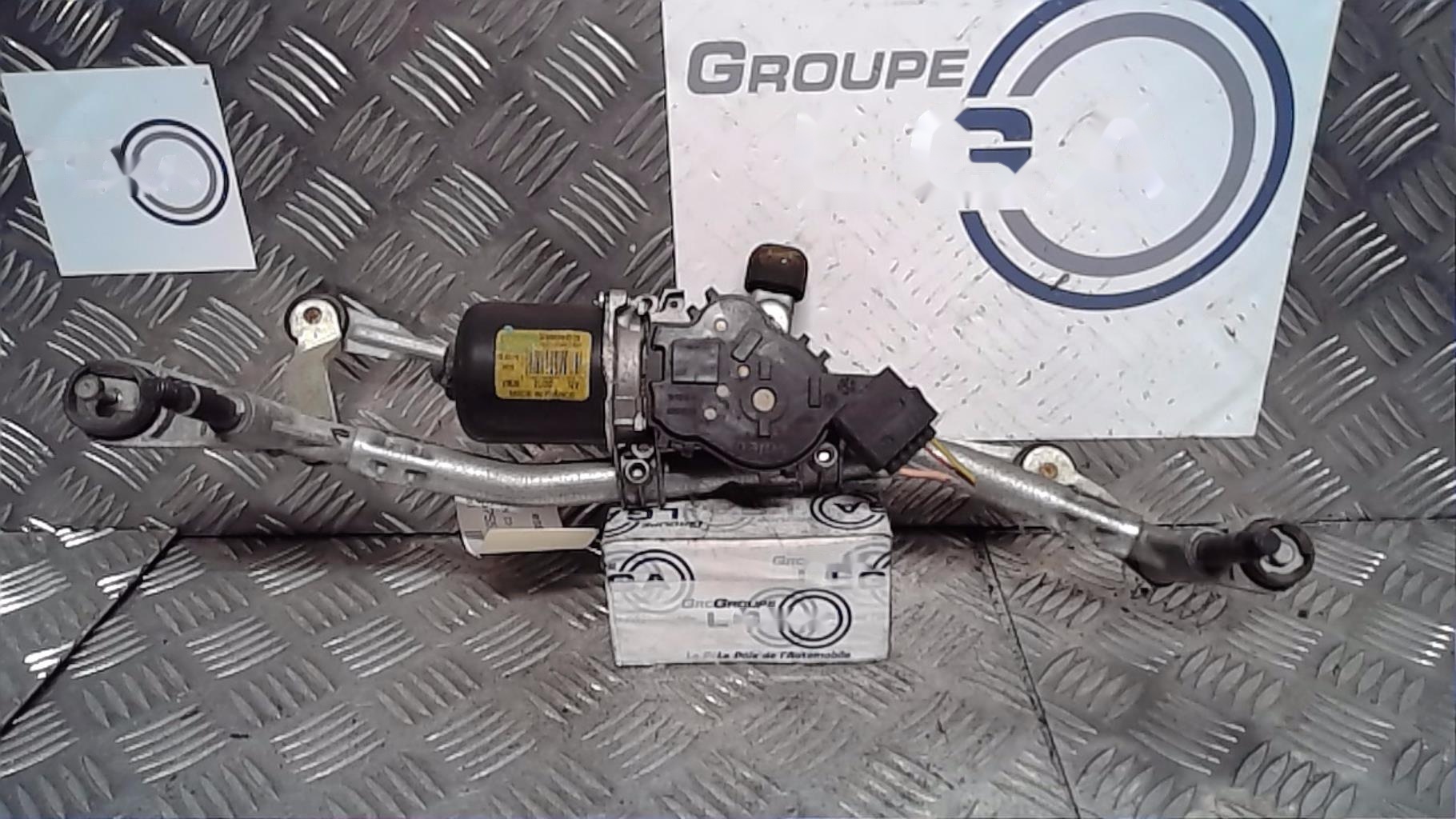 Moteur essuie glace avant