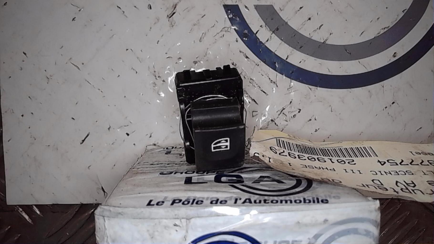 Interrupteur de leve vitre avant droit