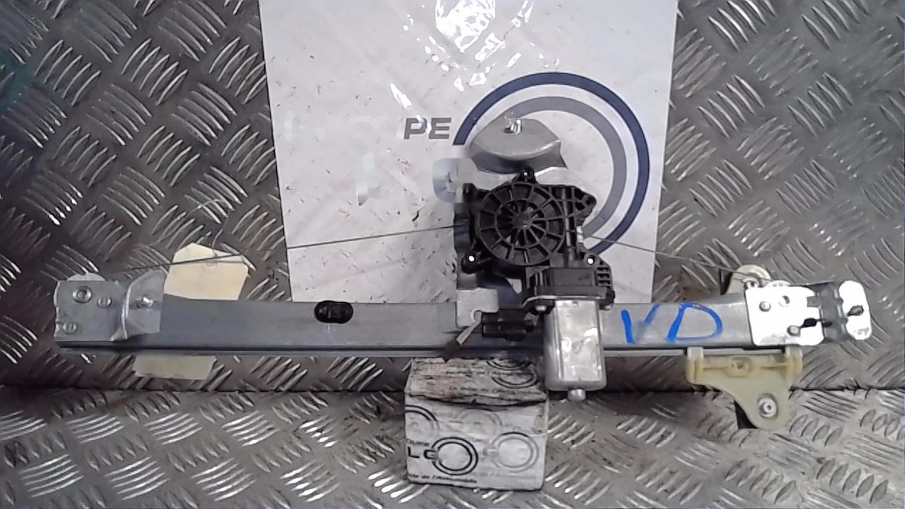 Leve vitre electrique avant droit