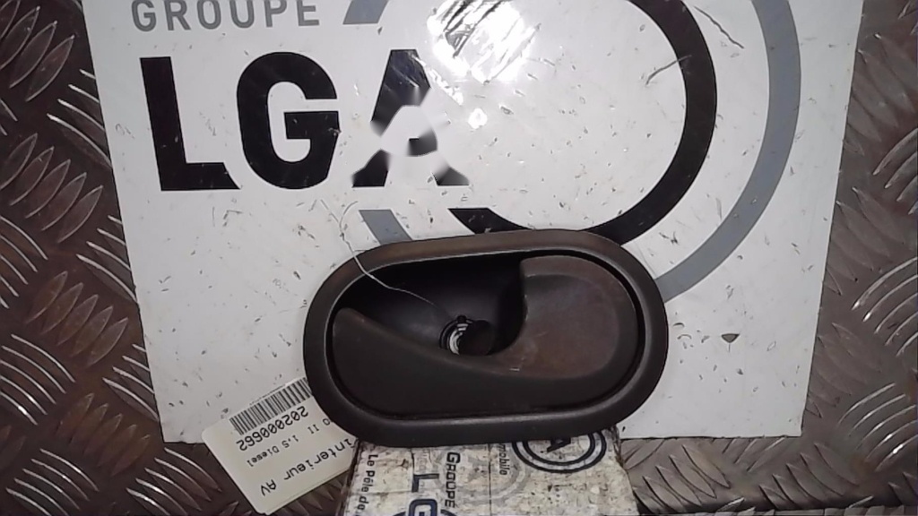 Poignee interieur avant droit