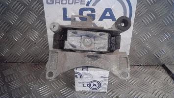Support moteur gauche