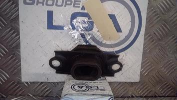 Support moteur gauche