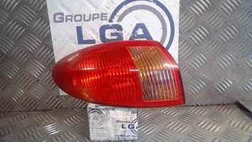 Luz trasera principal izquierda (luces)