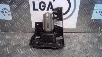 Support moteur gauche