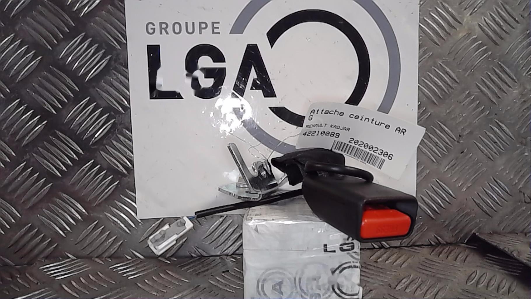 Attache ceinture arriere gauche