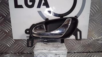 Poignee interieur arriere gauche