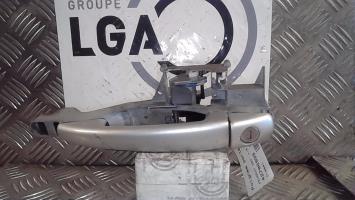 Poignee porte avant gauche