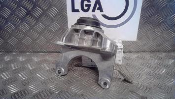 Support moteur gauche