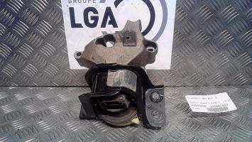 Support moteur gauche