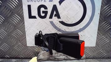 Attache ceinture arriere droit