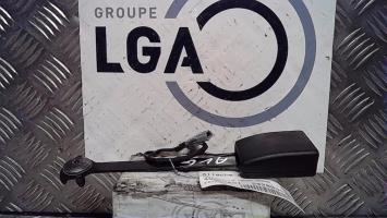 Attache ceinture avant gauche