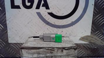 Contacteur feu stop