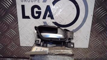 Poignee interieur avant droit