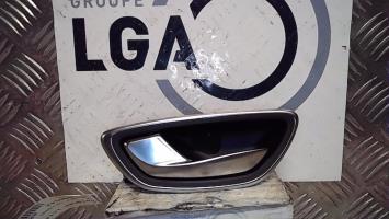 Poignee interieur avant gauche