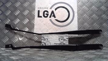Bras essuie glace avant