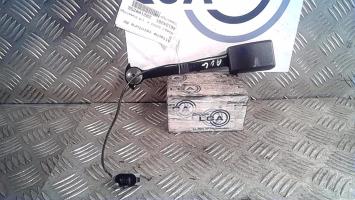 Attache ceinture avant gauche