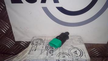 Contacteur feu stop