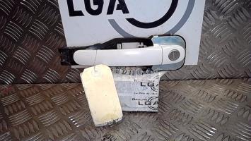 Poignee porte avant gauche