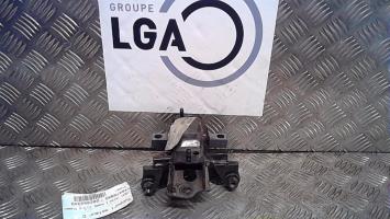 Support moteur droit