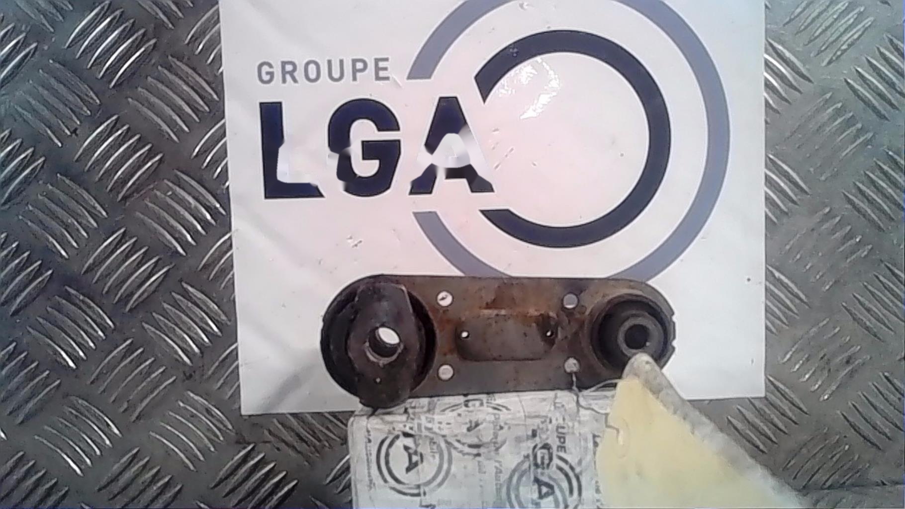 Support moteur gauche