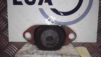 Support moteur gauche