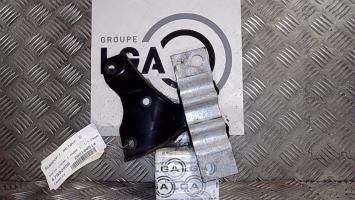 Support moteur droit