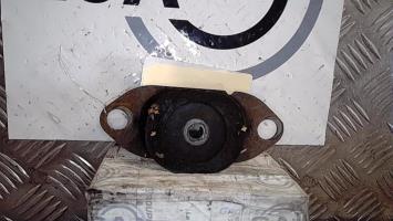Support moteur gauche