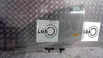 Vitre avant gauche