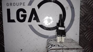 Contacteur feu stop