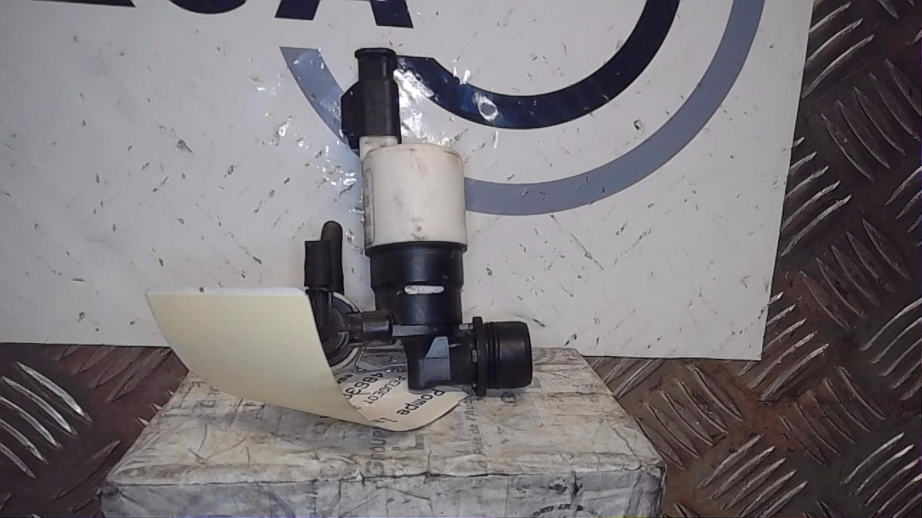Pompe lave glace avant