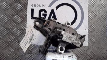 Support moteur gauche