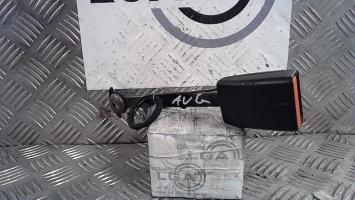 Attache ceinture avant gauche